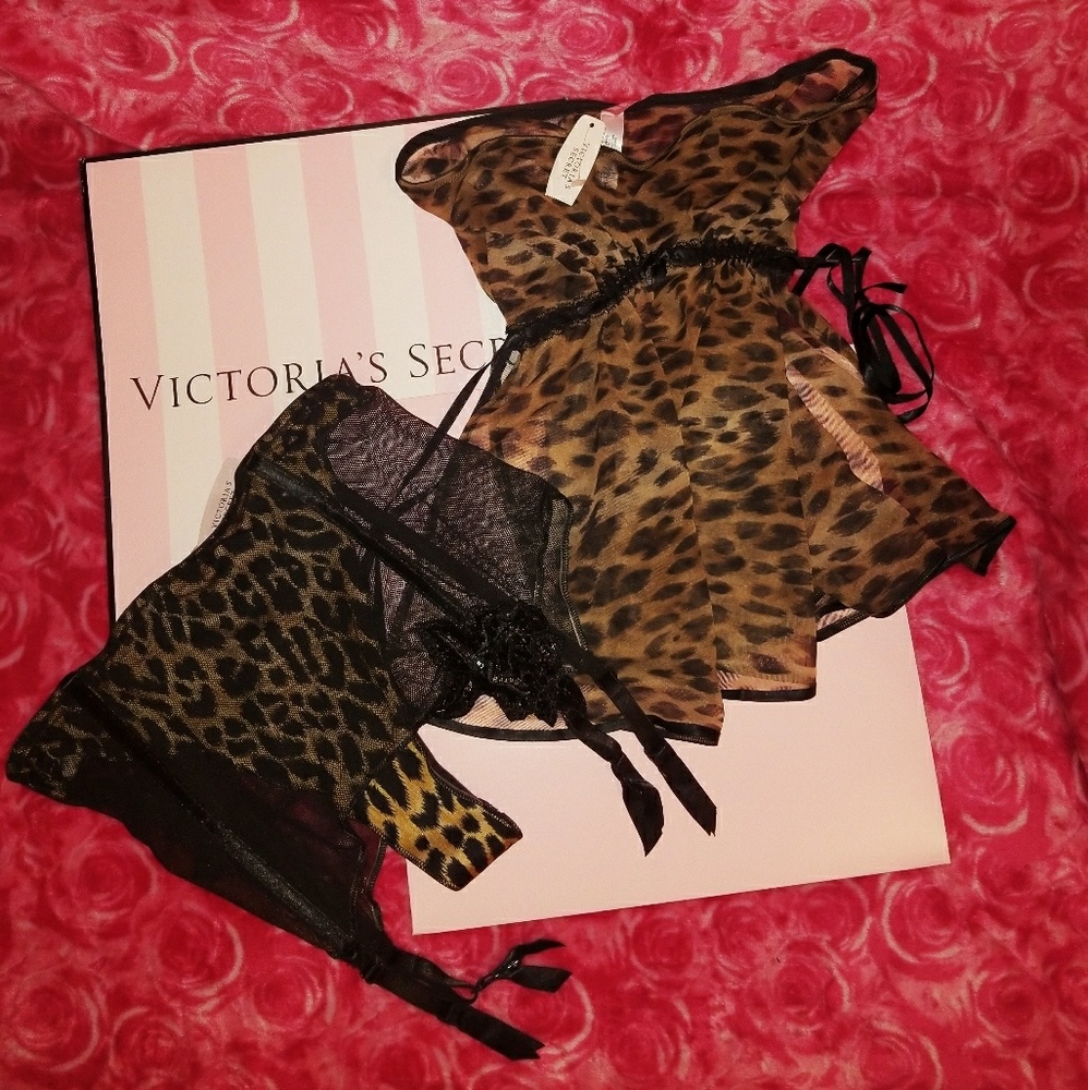 - ❤ Victoria Secret Lingerie Set ❤